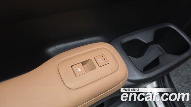 Hyundai Santafe 2025 — photo 23