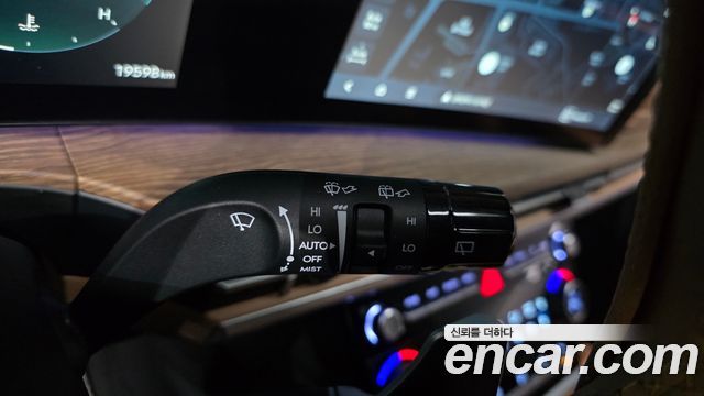Hyundai Santafe 2025 — photo 35