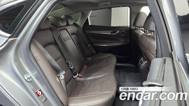 Hyundai Grandeur 2018 — photo 11
