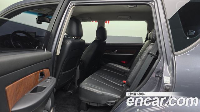 KG Mobility Rexton 2017 — photo 17