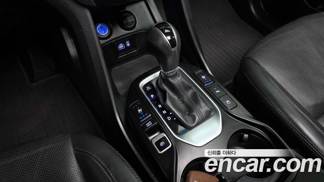 Hyundai Santafe 2016 — photo 9