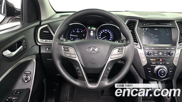 Hyundai Santafe 2016 — photo 12