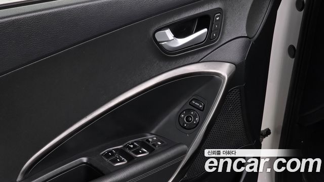 Hyundai Santafe 2016 — photo 16