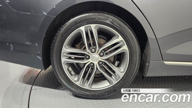 Hyundai Grandeur 2017 — photo 5