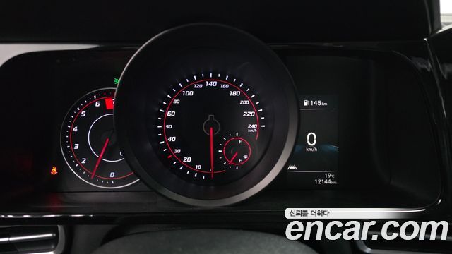 Hyundai AVANTE 2021 — photo 8