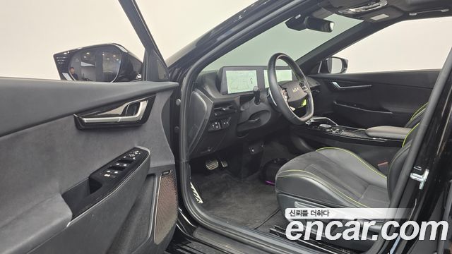Kia EV6 2023 — photo 13