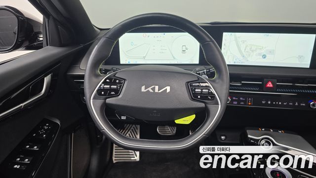 Kia EV6 2023 — photo 18
