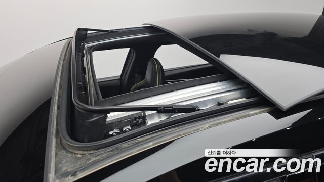 Kia EV6 2023 — photo 25