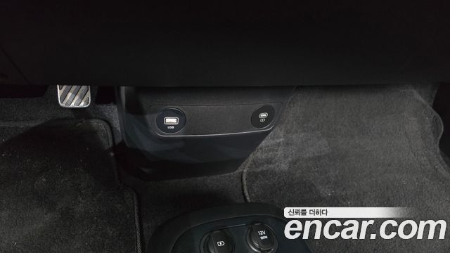 Kia EV6 2023 — photo 28