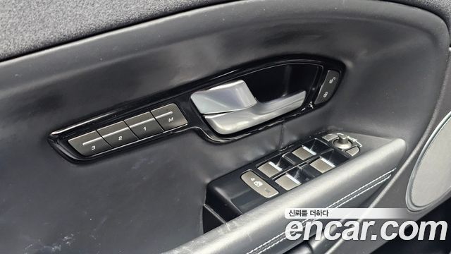 Land Rover Range Rover Evoque 2017 — photo 15