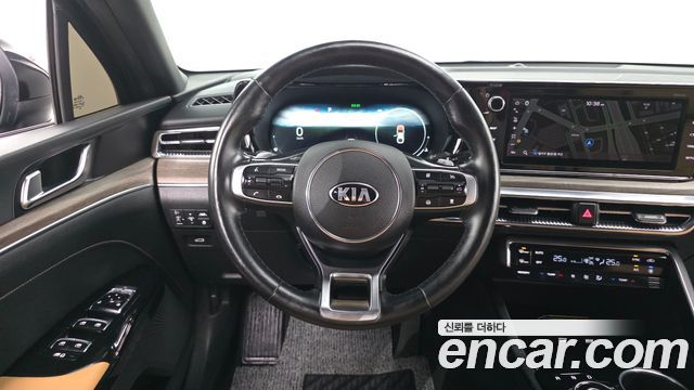 Kia K5 2020 — photo 12