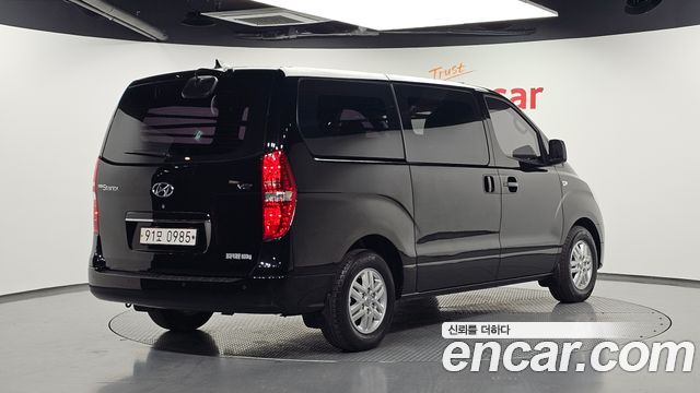 Hyundai Starex 2018 — photo 2