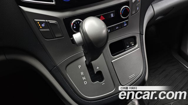 Hyundai Starex 2018 — photo 9