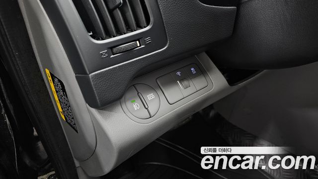 Hyundai Starex 2018 — photo 18