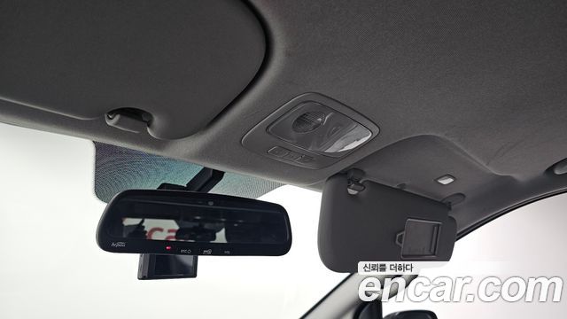 Hyundai Starex 2018 — photo 19