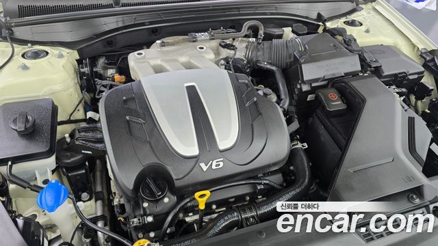 Kia K7 2016 — photo 6