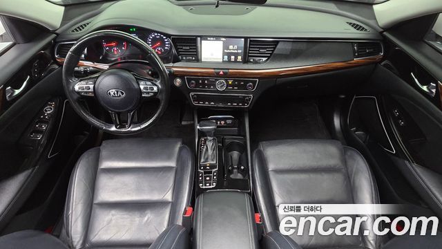 Kia K7 2016 — photo 10