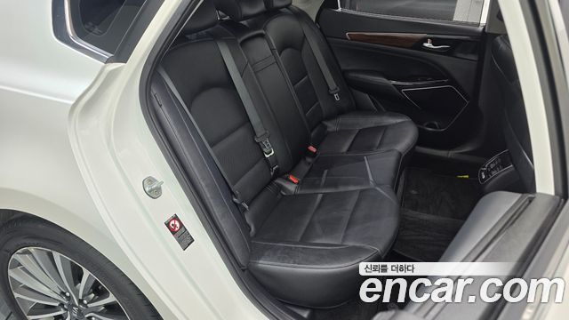 Kia K7 2016 — photo 17