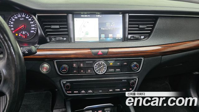 Kia K7 2016 — photo 19