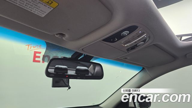 Kia K7 2016 — photo 25