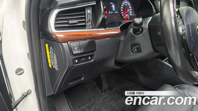 Kia K7 2016 — photo 26