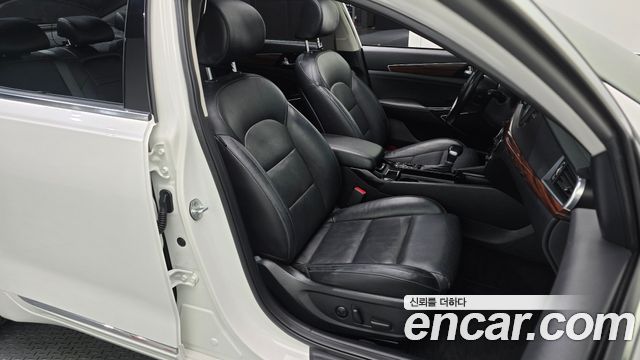 Kia K7 2016 — photo 16