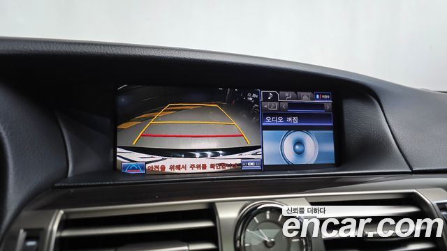 Lexus LS 2014 — photo 15