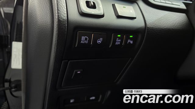 Lexus LS 2014 — photo 20