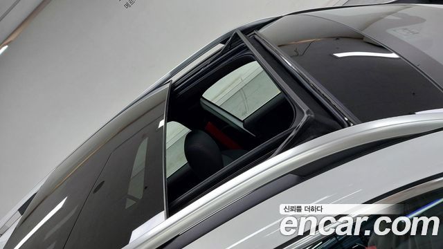 Mercedes-Benz GLB-Class 2026 — photo 12