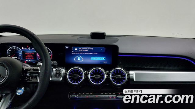 Mercedes-Benz GLB-Class 2026 — photo 16