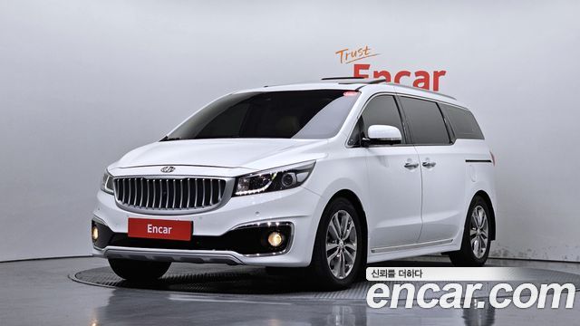 Kia Canival 2017 — photo 1