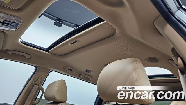 Kia Canival 2017 — photo 19