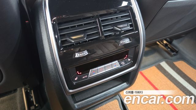BMW X6 2022 — photo 26