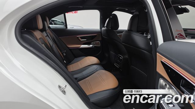 Mercedes-Benz E-Class 2026 — photo 17