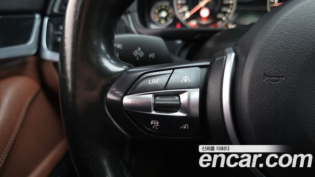 BMW 5-Series 2016 — photo 16