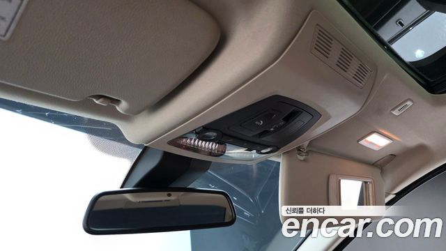 BMW 5-Series 2016 — photo 20