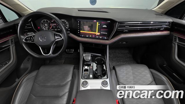 Volkswagen Touareg 2021 — photo 7