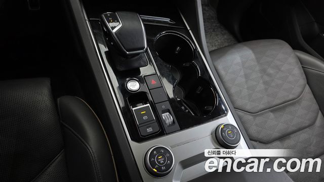 Volkswagen Touareg 2021 — photo 9