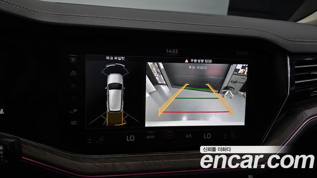 Volkswagen Touareg 2021 — photo 15