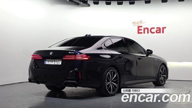 BMW 5-Series 2024 — photo 2