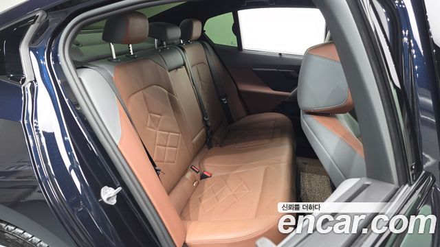 BMW 5-Series 2024 — photo 11