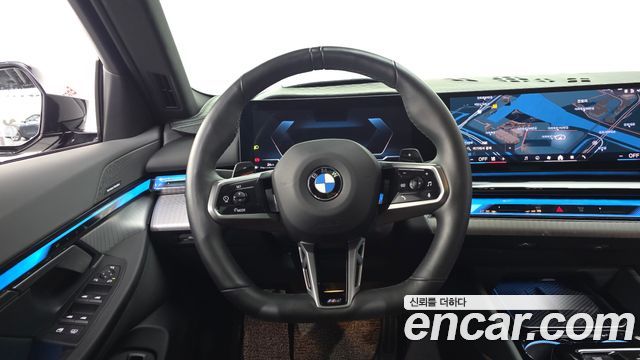 BMW 5-Series 2024 — photo 12