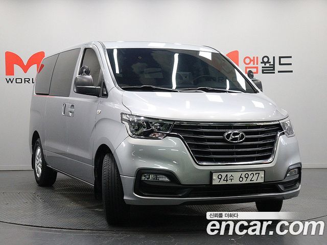 Hyundai Starex 2021 — photo 1