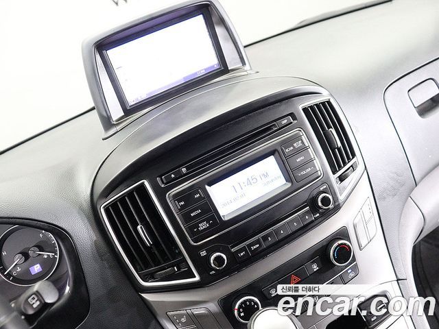 Hyundai Starex 2021 — photo 16
