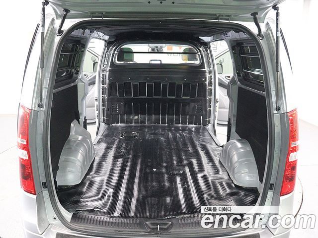 Hyundai Starex 2021 — photo 19