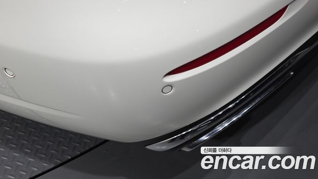 Mercedes-Benz E-Class 2022 — photo 30