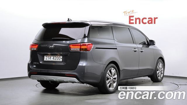 Kia Canival 2018 — photo 2