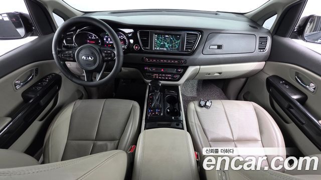 Kia Canival 2018 — photo 7
