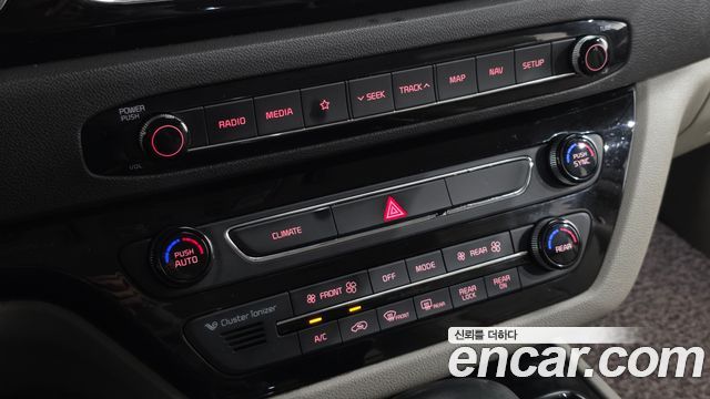 Kia Canival 2018 — photo 18