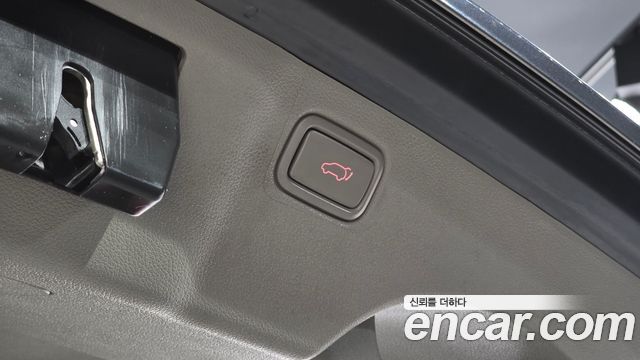Kia Canival 2018 — photo 20